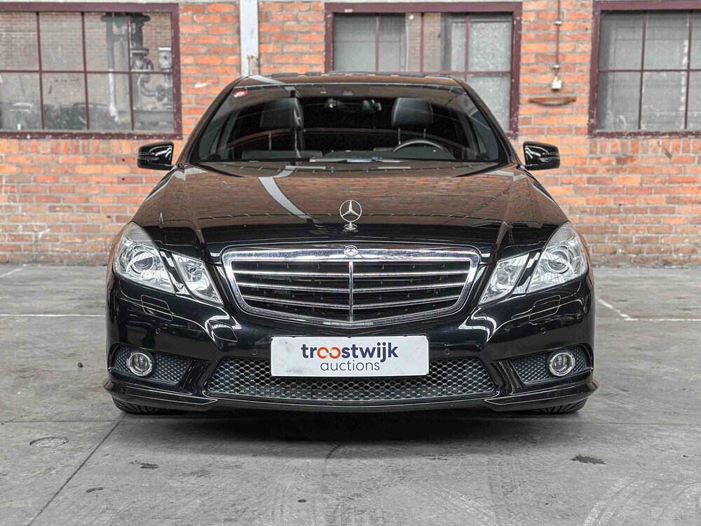 Mercedes-Benz E500 AMG 5.5 V8 388pk 2010 Youngtimer