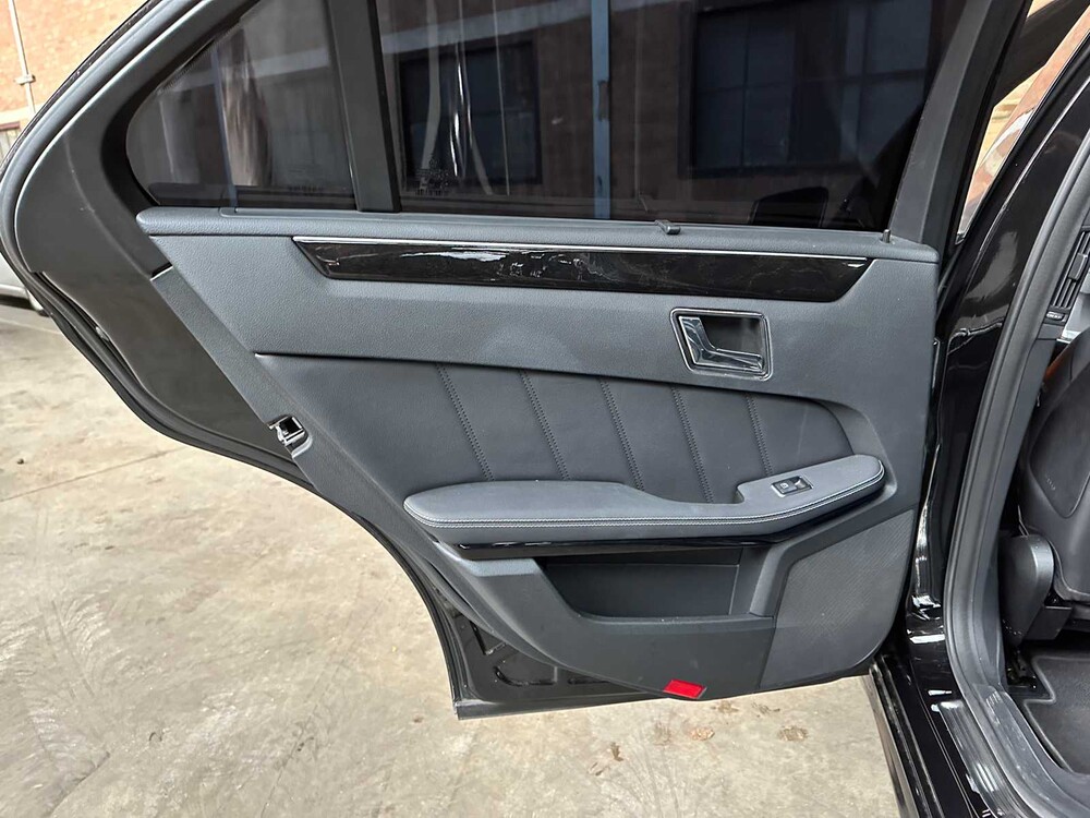 Mercedes-Benz E500 AMG 5.5 V8 388pk 2010 Youngtimer