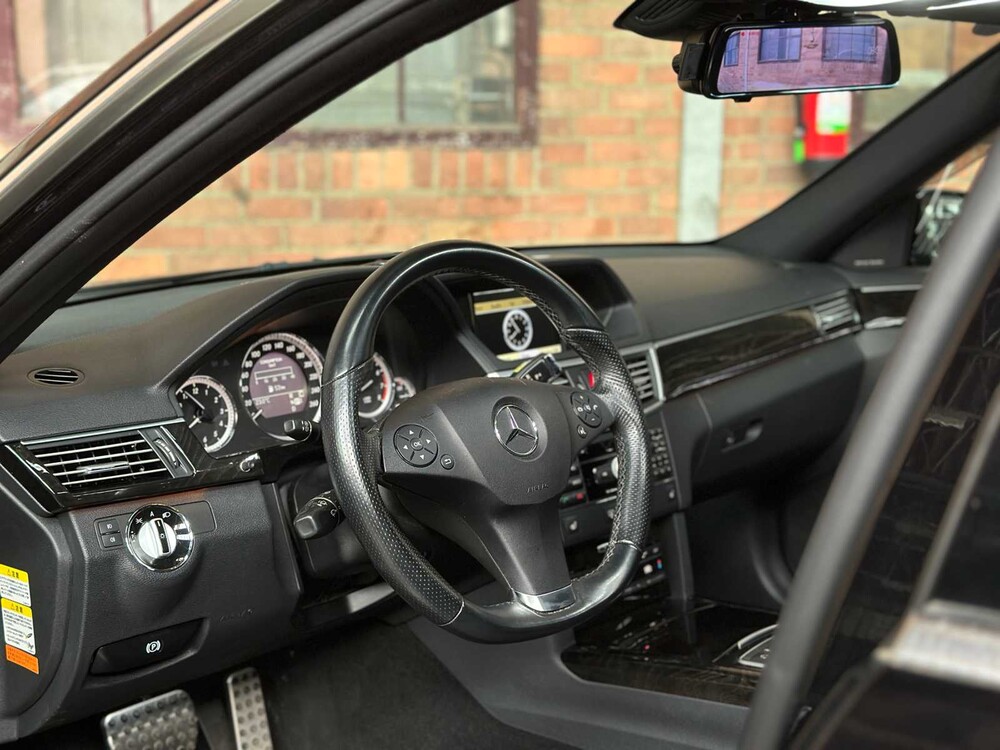 Mercedes-Benz E500 AMG 5.5 V8 388pk 2010 Youngtimer