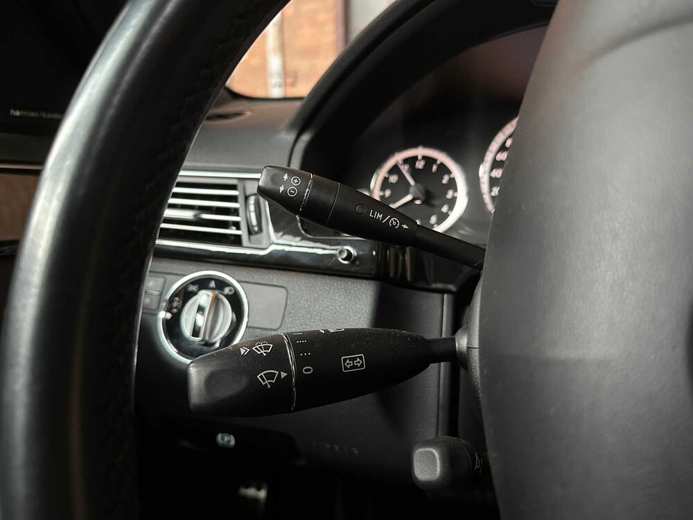 Mercedes-Benz E500 AMG 5.5 V8 388pk 2010 Youngtimer