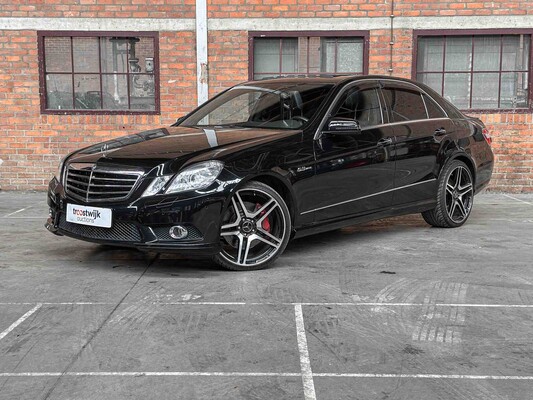 Mercedes-Benz E500 AMG 5.5 V8 388hp 2010 Youngtimer
