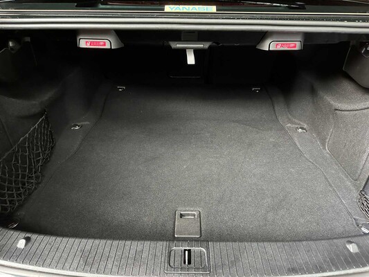 Mercedes-Benz E500 AMG 5.5 V8 388hp 2010 Youngtimer