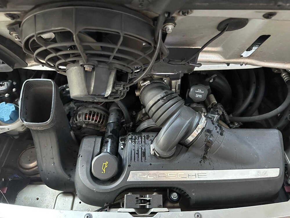 Porsche 911 Carrera Coupe 3.6 997 325pk 2004 Youngtimer