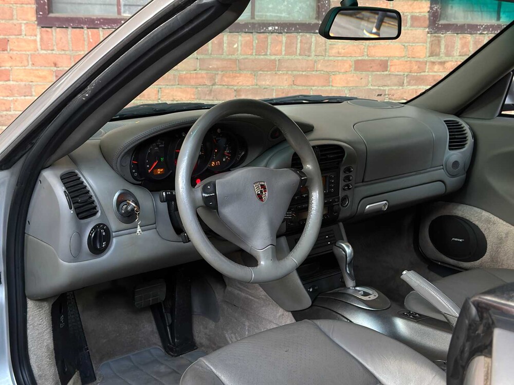 Porsche 911 Carrera Cabriolet 3.6 996 320pk 2003 Youngtimer