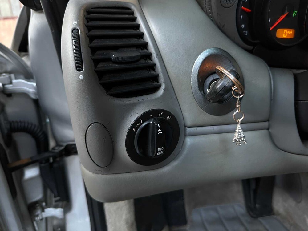 Porsche 911 Carrera Cabriolet 3.6 996 320pk 2003 Youngtimer