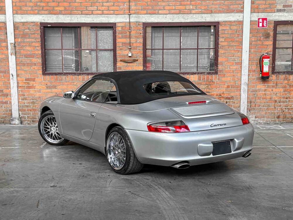 Porsche 911 Carrera Cabriolet 3.6 996 320pk 2003 Youngtimer