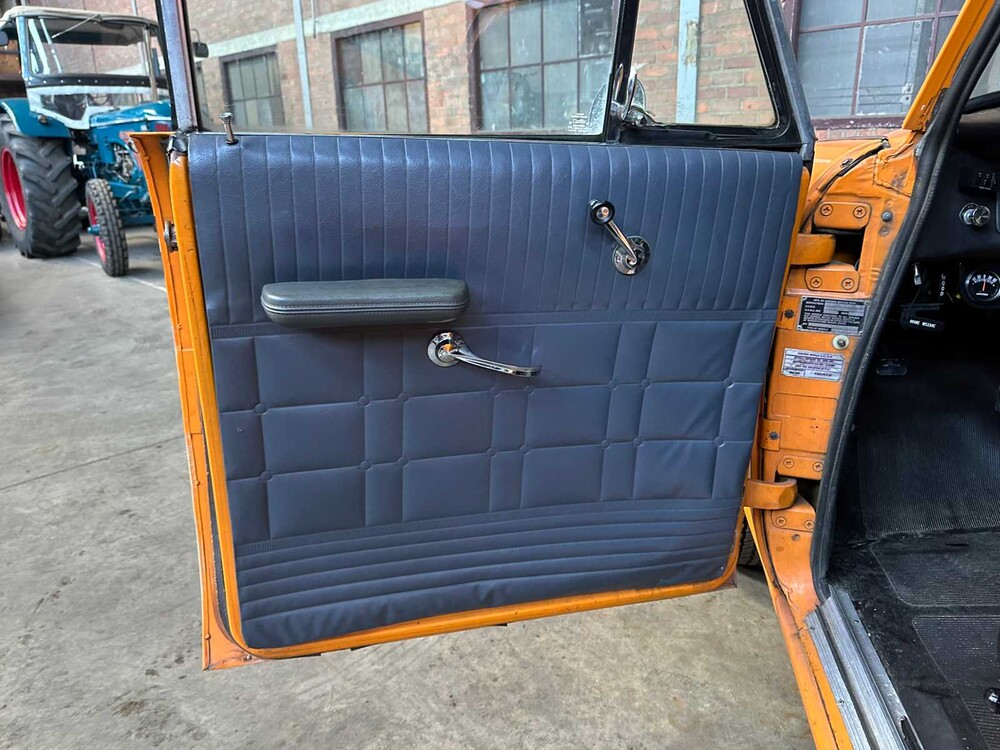 Checker Marathon Yellow Cab 3.8 TAXI 114pk 1982, J-267-HX