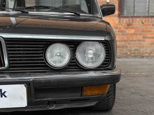 BMW 525e 2.7 126hp 1984 5-series, 91-GNV-4 Olditmer