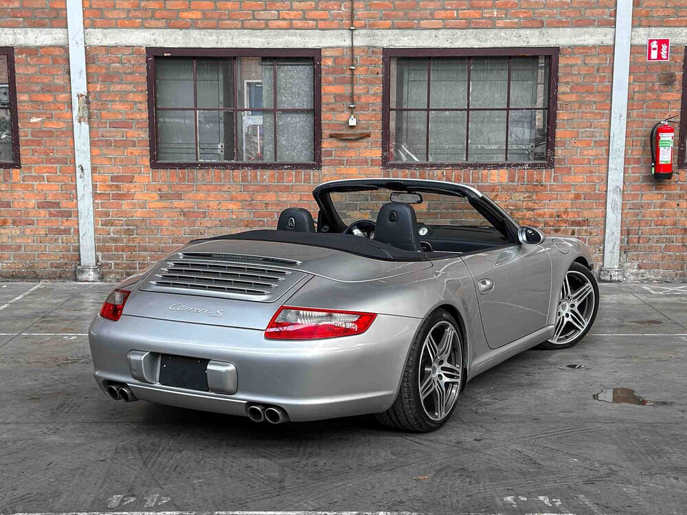 Porsche 911 Carrera S Cabriolet 3.8 997 (MANUAL) 355pk 2006 Youngtimer