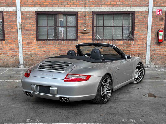 Porsche 911 Carrera S Cabriolet 3.8 997 (MANUAL) 355hp 2006 Youngtimer