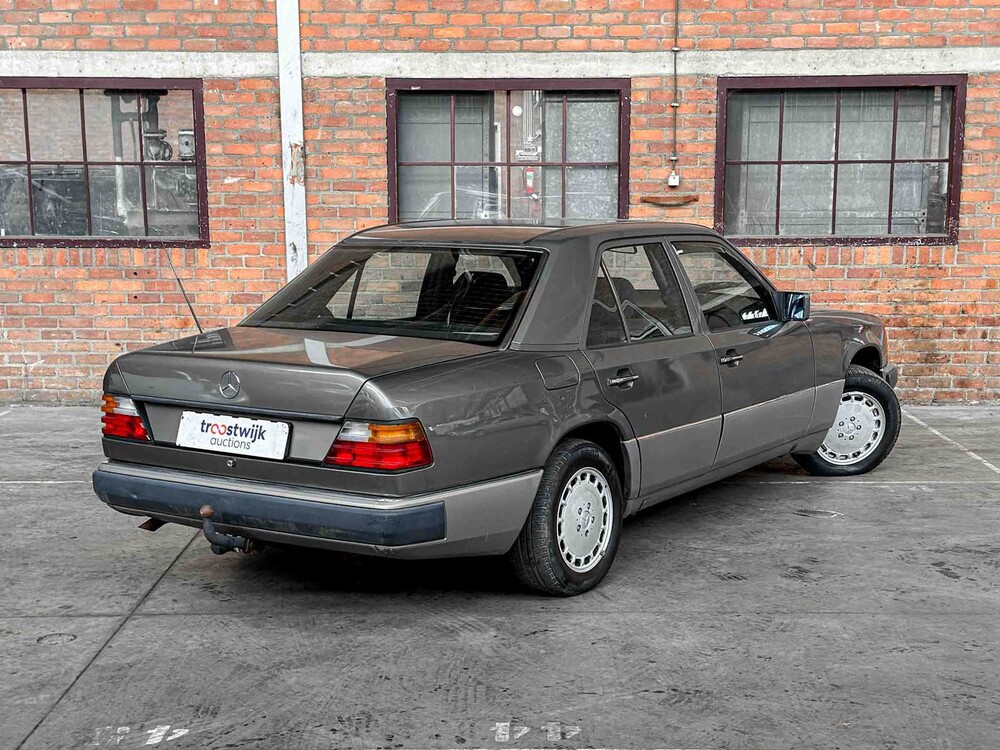 Mercedes-Benz 200E W124 2.0 122pk 1992