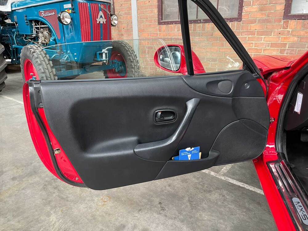 Mazda MX-5 1.6i 110pk 1999, 40-SF-XJ Youngtimer