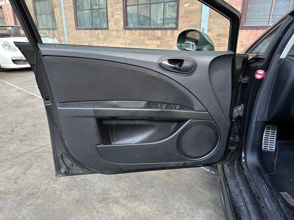 SEAT Leon FR 2.0 TFSI 200pk 2008 -Automaat-, 05-GTK-8 Youngtimer