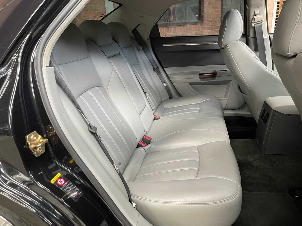 Chrysler 300C HEMI 5.7 V8 340pk 2005 Youngtimer