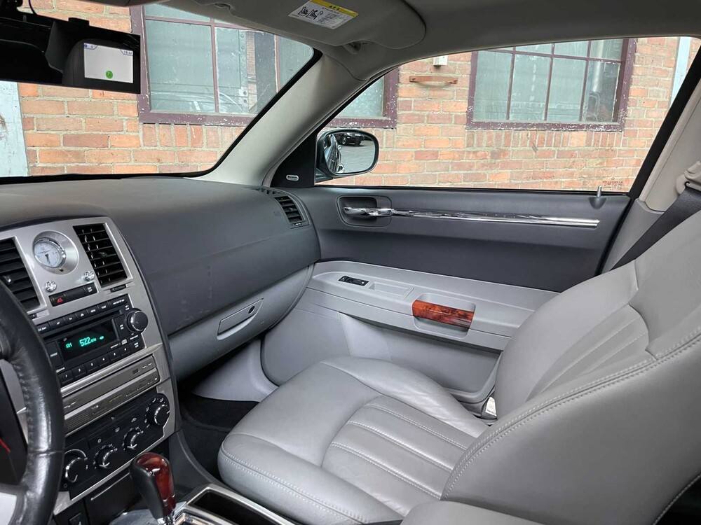 Chrysler 300C HEMI 5.7 V8 340pk 2005 Youngtimer