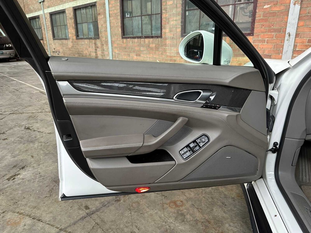 Porsche Panamera 4S 4.8 V8 400pk 2009 Youngtimer