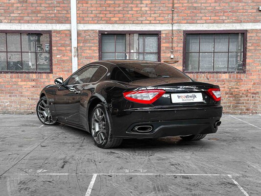 Maserati Granturismo S 4.7 V8 440hp MC Shift 33.000km 2009 Youngtimer