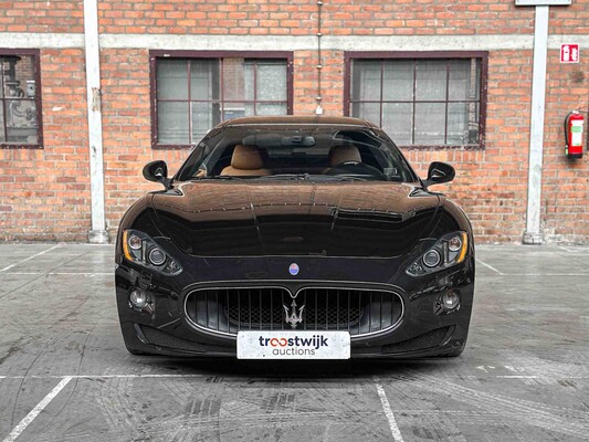 Maserati Granturismo S 4.7 V8 440hp MC Shift 33.000km 2009 Youngtimer