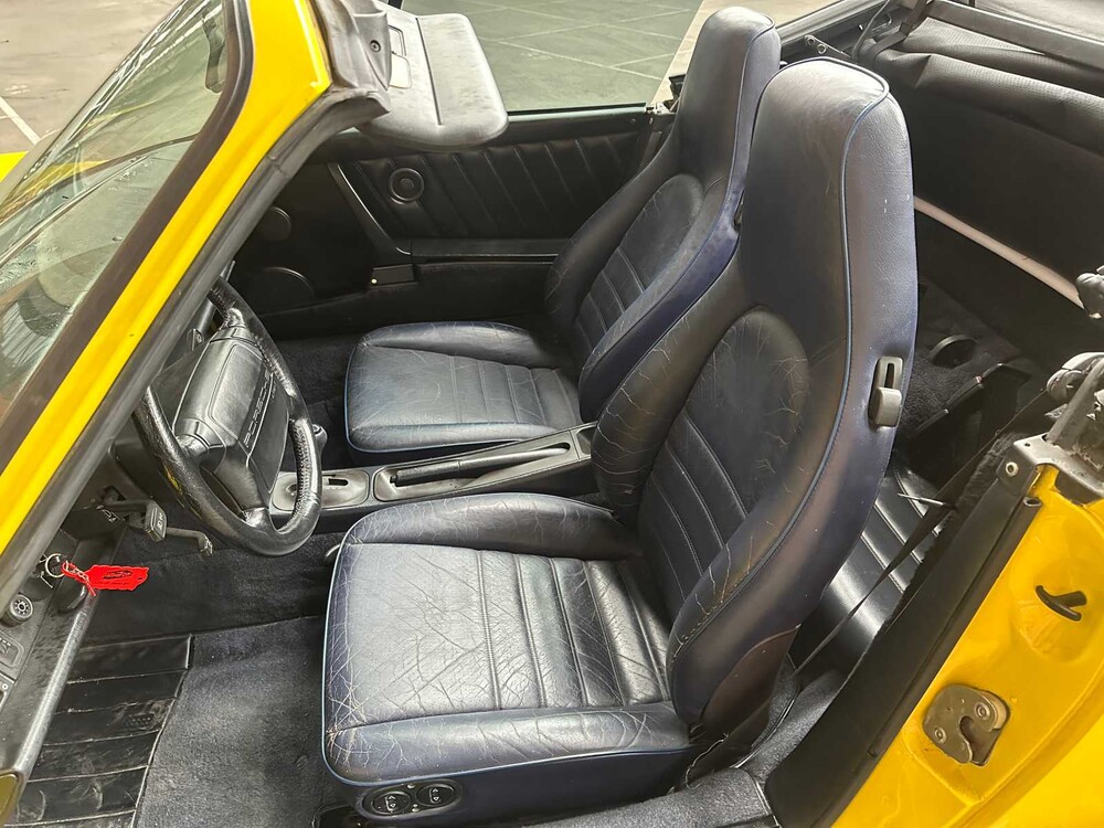 Porsche 911 964 Carrera Cabrio 250pk 1992 Youngtimer