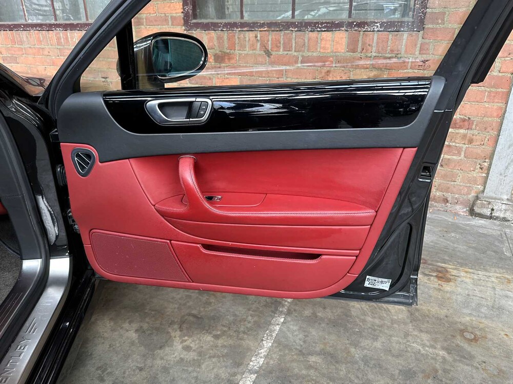 Bentley Continental Flying Spur 6.0 W12 525pk 2006 Youngtimer