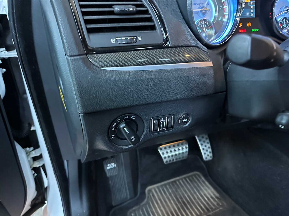 Chrysler 300C SRT8 Facelift 6.1 V8 477pk 2012