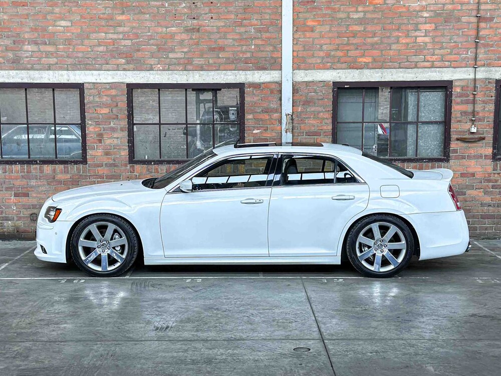 Chrysler 300C SRT8 Facelift 6.1 V8 477pk 2012