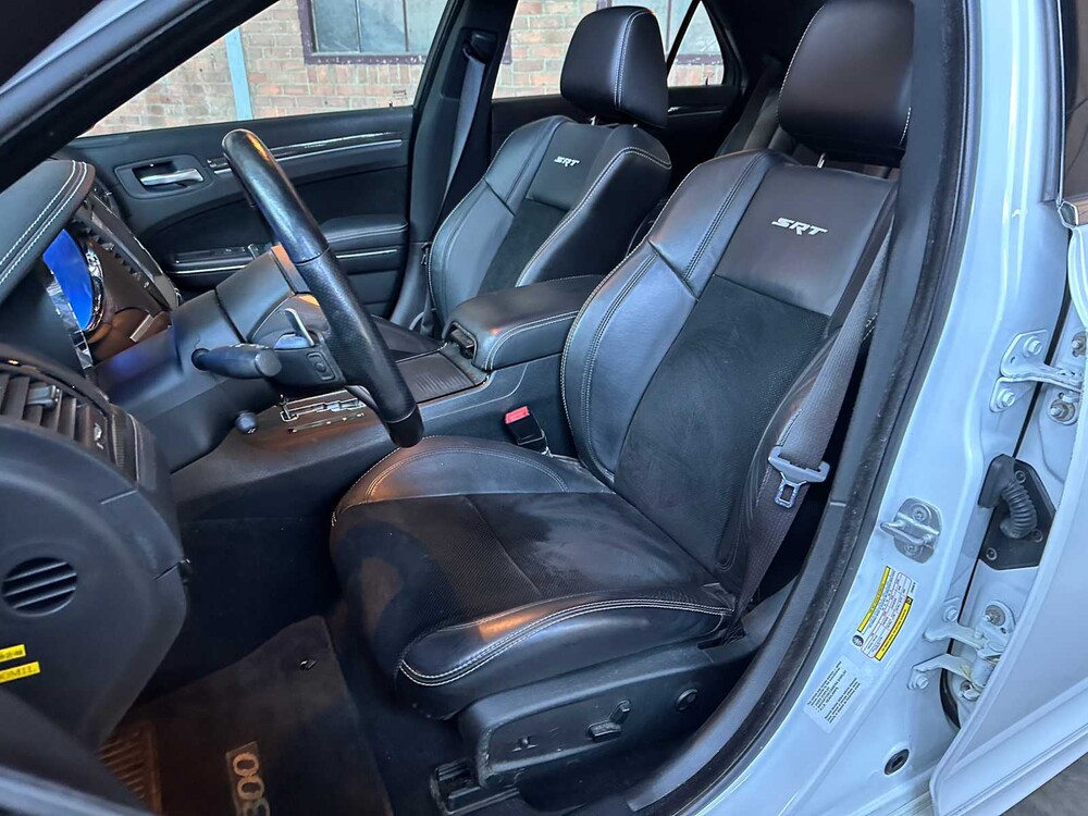 Chrysler 300C SRT8 Facelift 6.1 V8 477pk 2012