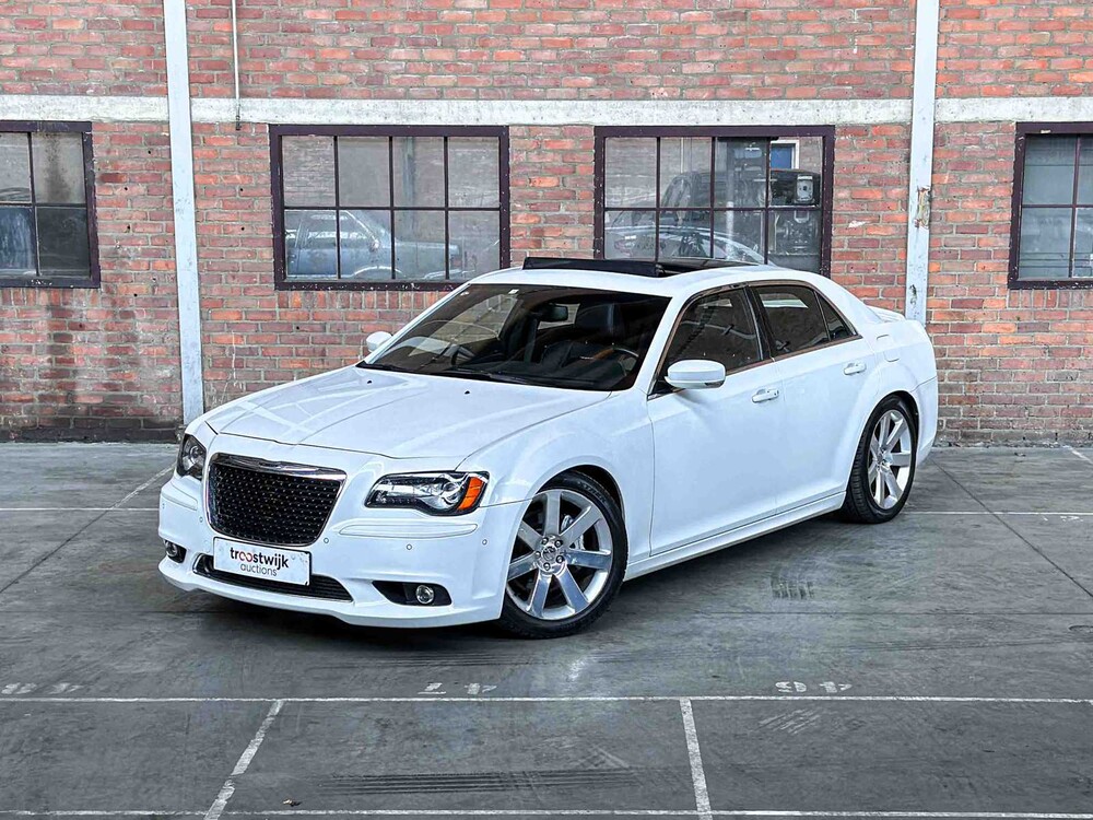 Chrysler 300C SRT8 Facelift 6.1 V8 477pk 2012