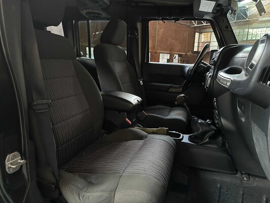 Jeep Wrangler Unlimited Sport 3.8 V6 199pk 2011