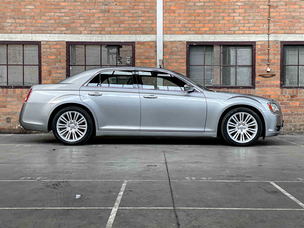 Chrysler 300C LD Hemi Facelift  5.7 V8 367pk 2014