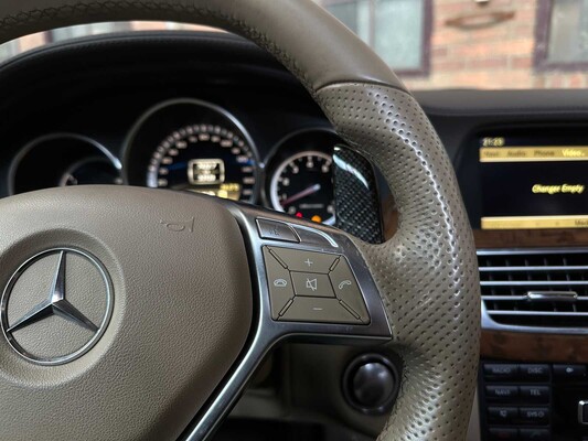 Mercedes-Benz CLS63 AMG 5.5 V8 525pk 2012 CLS-Klasse