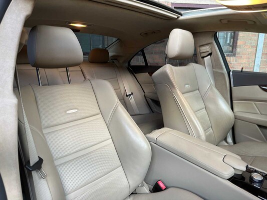 Mercedes-Benz CLS63 AMG 5.5 V8 525pk 2012 CLS-Klasse