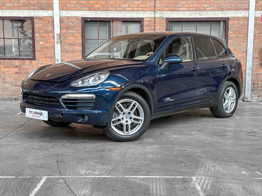 Luxury & sports cars in Boxmeer