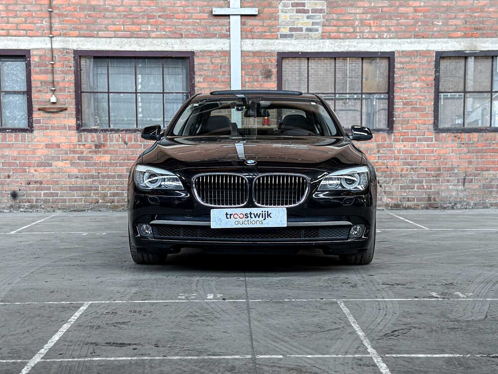 BMW ActiveHybrid7 F04 4.4 V8 465pk 2011