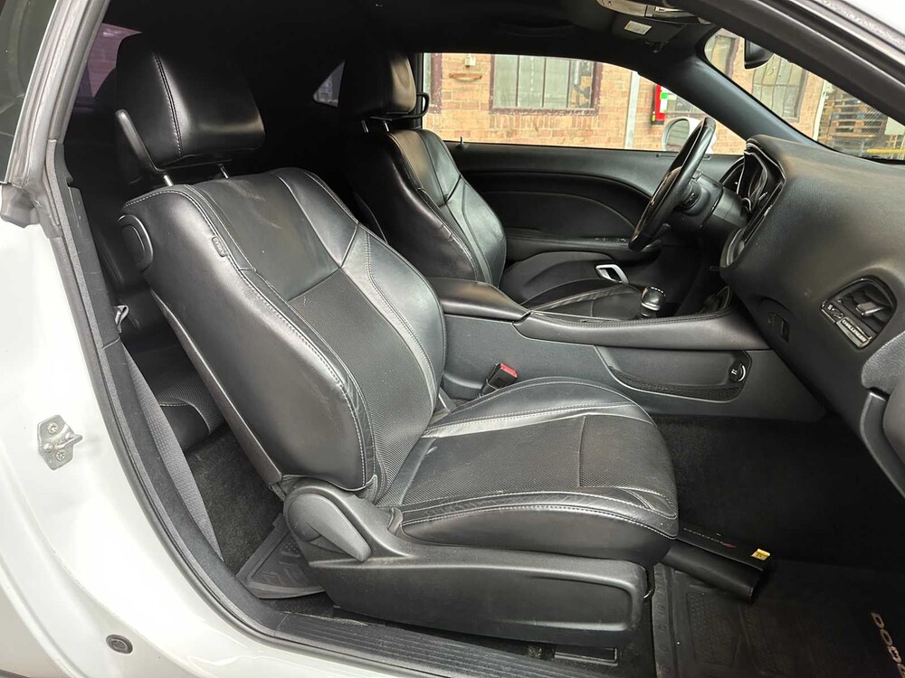 Dodge Challenger SXT PLUS 3.6 V6 305pk 2016