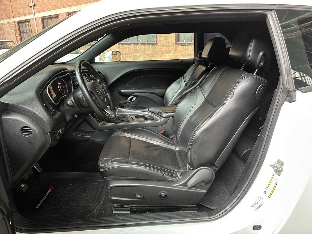 Dodge Challenger SXT PLUS 3.6 V6 305pk 2016