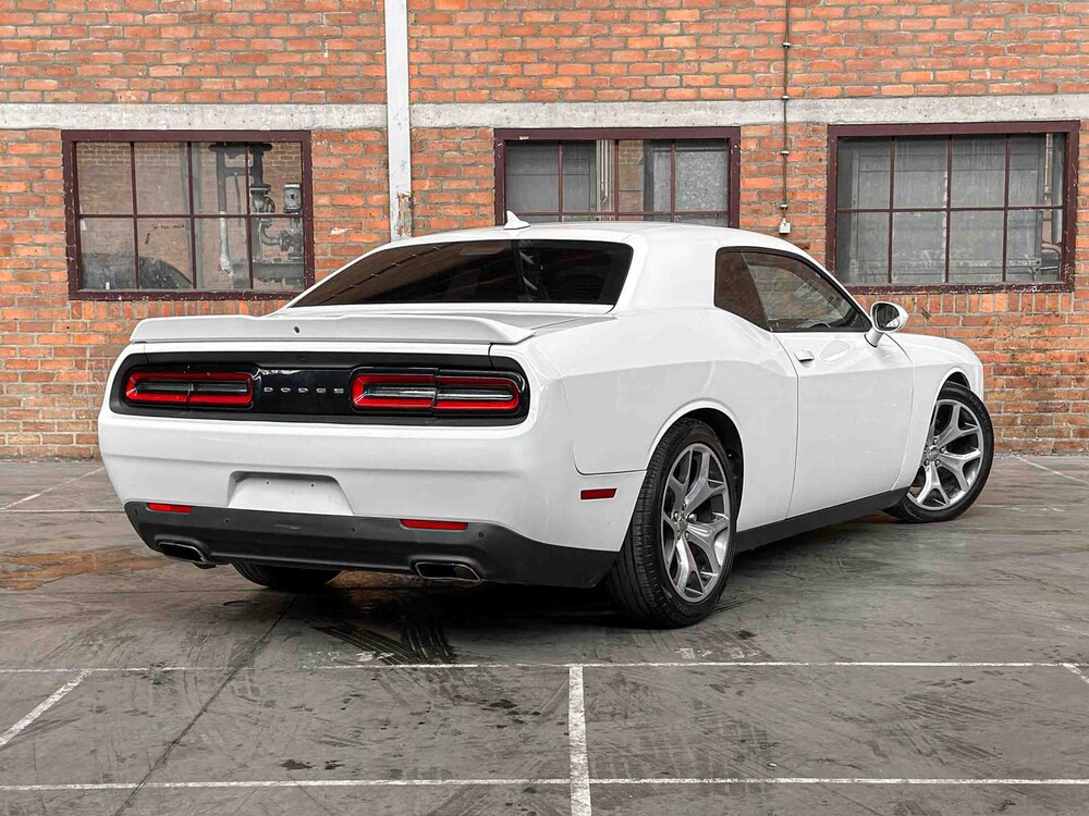 Dodge Challenger SXT PLUS 3.6 V6 305pk 2016