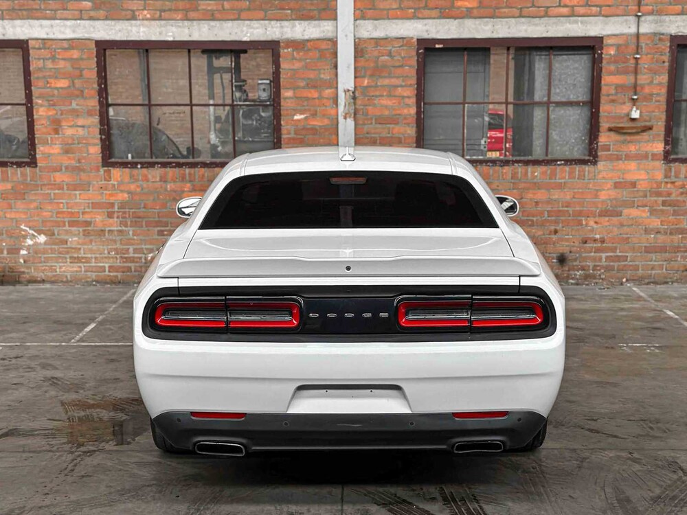 Dodge Challenger SXT PLUS 3.6 V6 305pk 2016