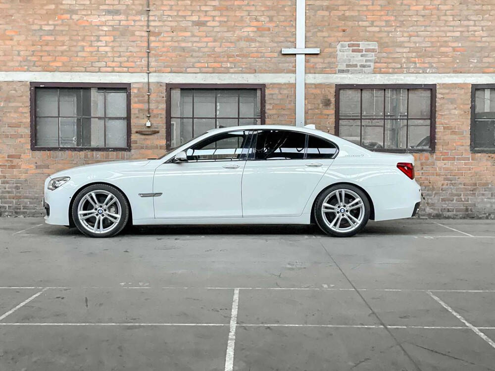 BMW ActiveHybrid7 M-Sport 3.0 L6 354pk 2014 7-serie 