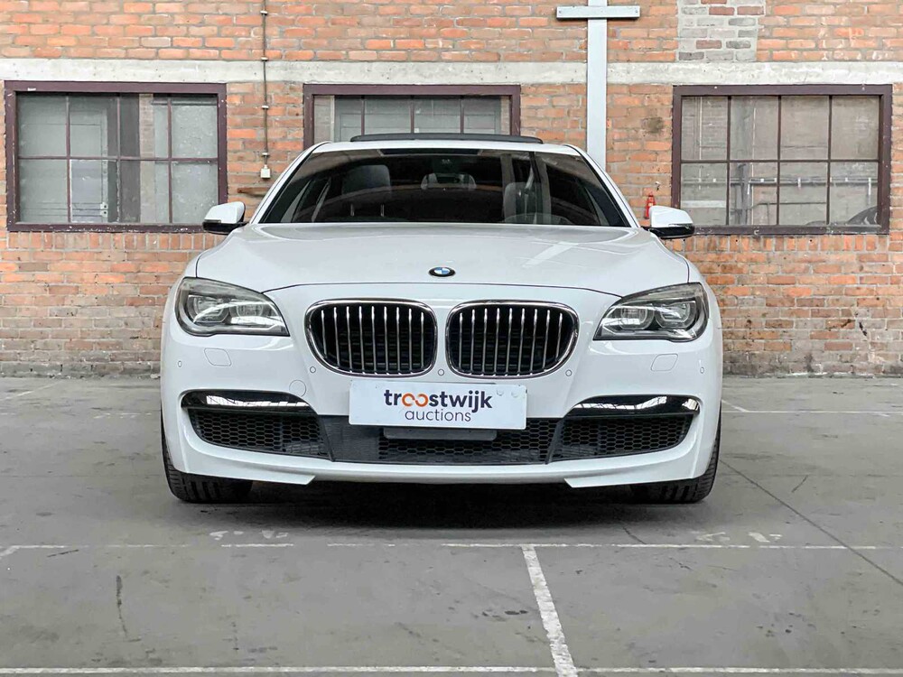 BMW ActiveHybrid7 M-Sport 3.0 L6 354pk 2014 7-serie 