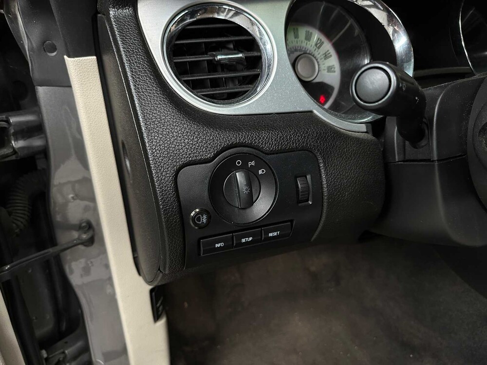 Ford Mustang Cabriolet 3.7 V6 310pk 2011