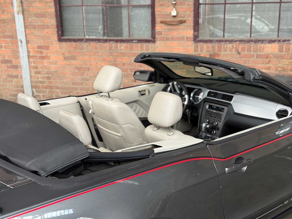 Ford Mustang Cabriolet 3.7 V6 310pk 2011