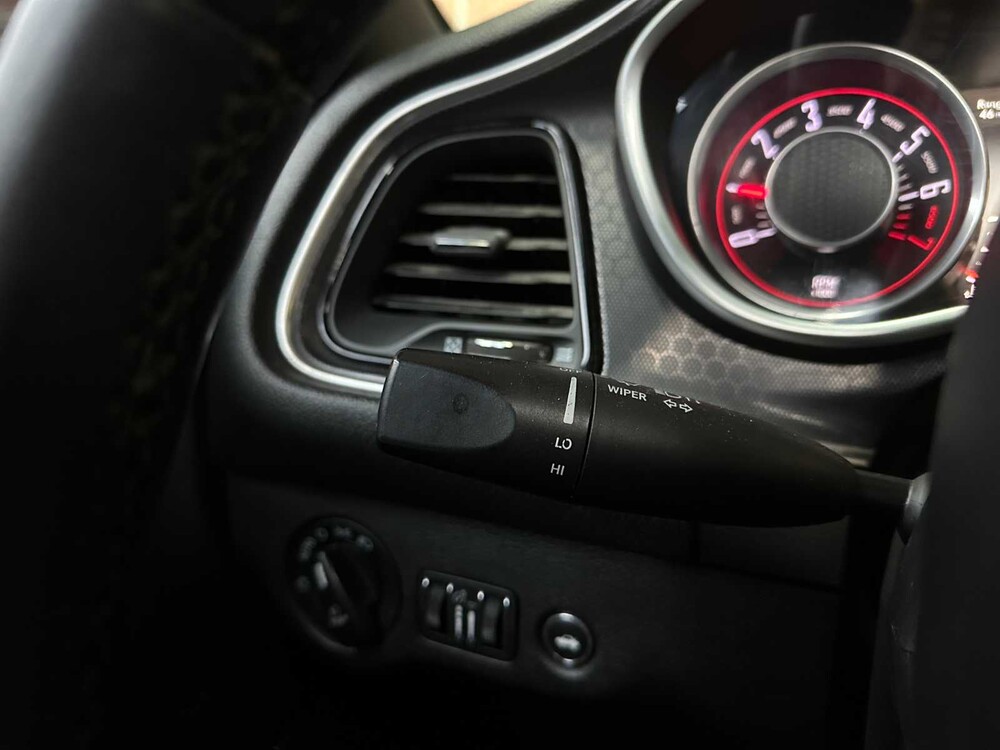 Dodge Challenger SXT PLUS 3.6 V6 305pk 2015