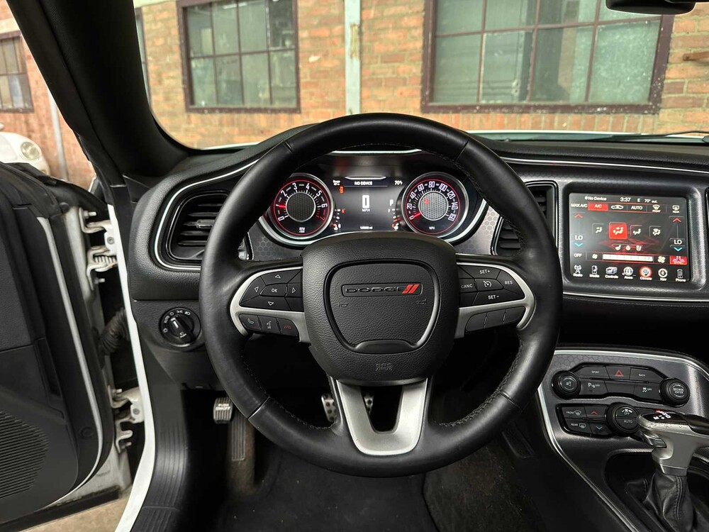 Dodge Challenger SXT PLUS 3.6 V6 305pk 2015