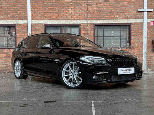 BMW 550i 4.4 V8 High Executive M-Sport F11 408pk 2011 5-serie Touring, HP-259-J