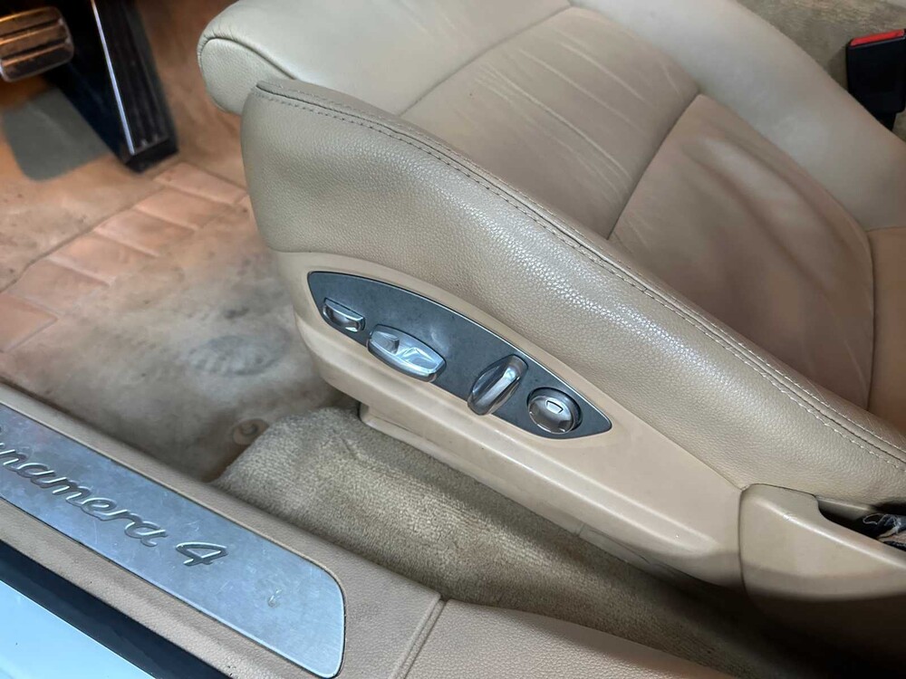 Porsche Panamera 3.6 V6 304pk 2011