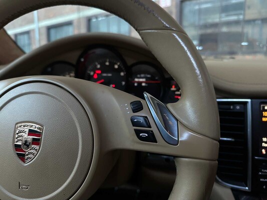 Porsche Panamera 3.6 V6 304pk 2011