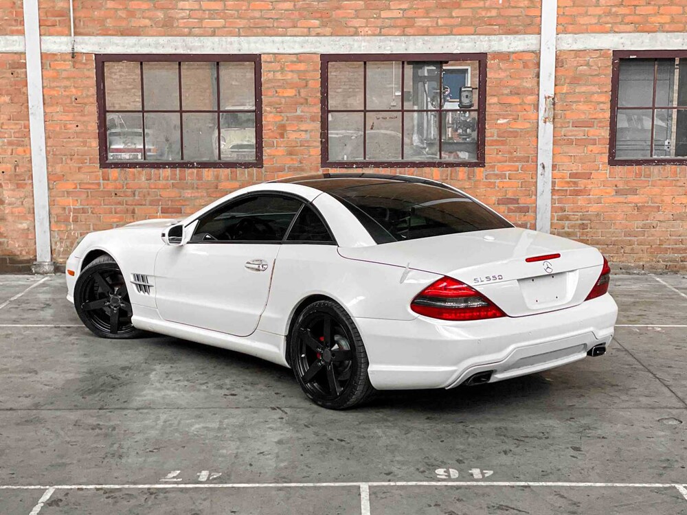 Mercedes-Benz SL550 AMG 5.5 V8 R230 382pk 2011