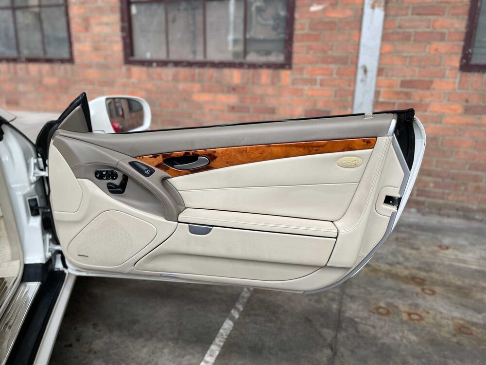 Mercedes-Benz SL550 AMG 5.5 V8 R230 382pk 2011