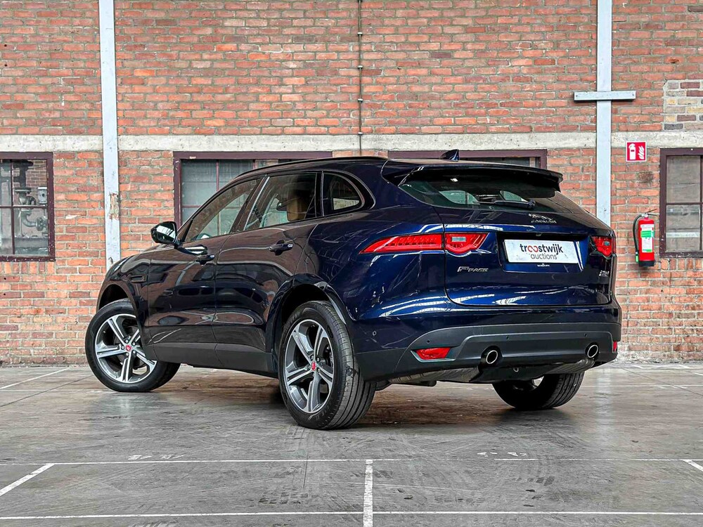Jaguar F-PACE 2.0 Portfolio AWD 25d 241pk 2017, SV-524-B